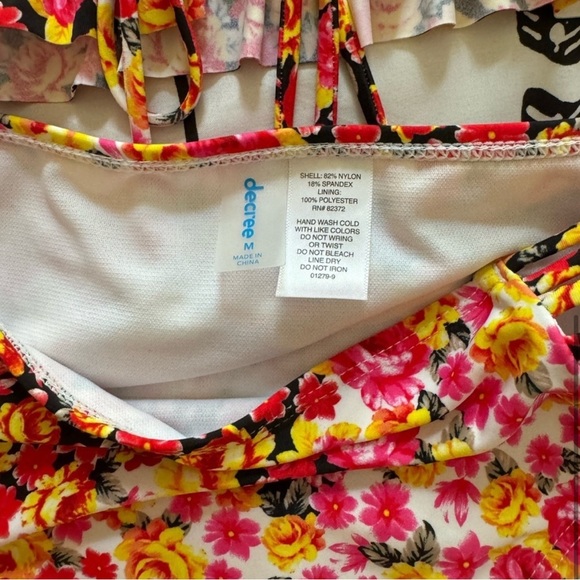 Floral Tube Top with High Waisted Bottoms - Picture 5 of 6